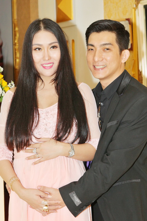  Trong khoảng thời gian yêu nhau, cả Phi Thanh Vân lẫn ''phi công trẻ'' cũng dính chàm không ít thị phi showbiz.