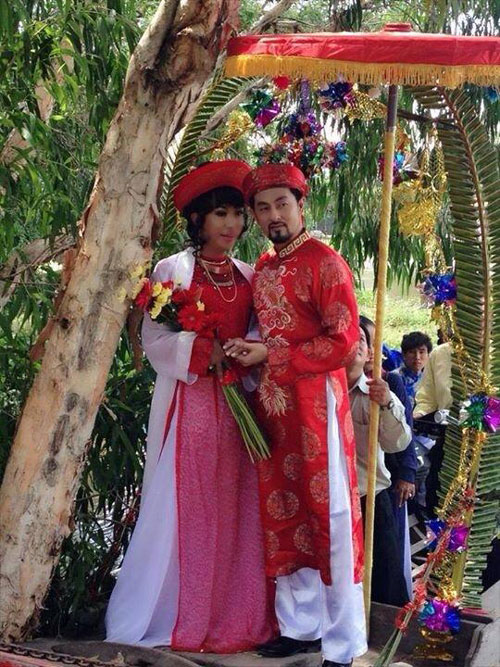 Tuyên bố không hề có ý định ''lấn sân'' vào showbiz, nhưng bạn trai Long Nhật chẳng ngại được nổi tiếng.