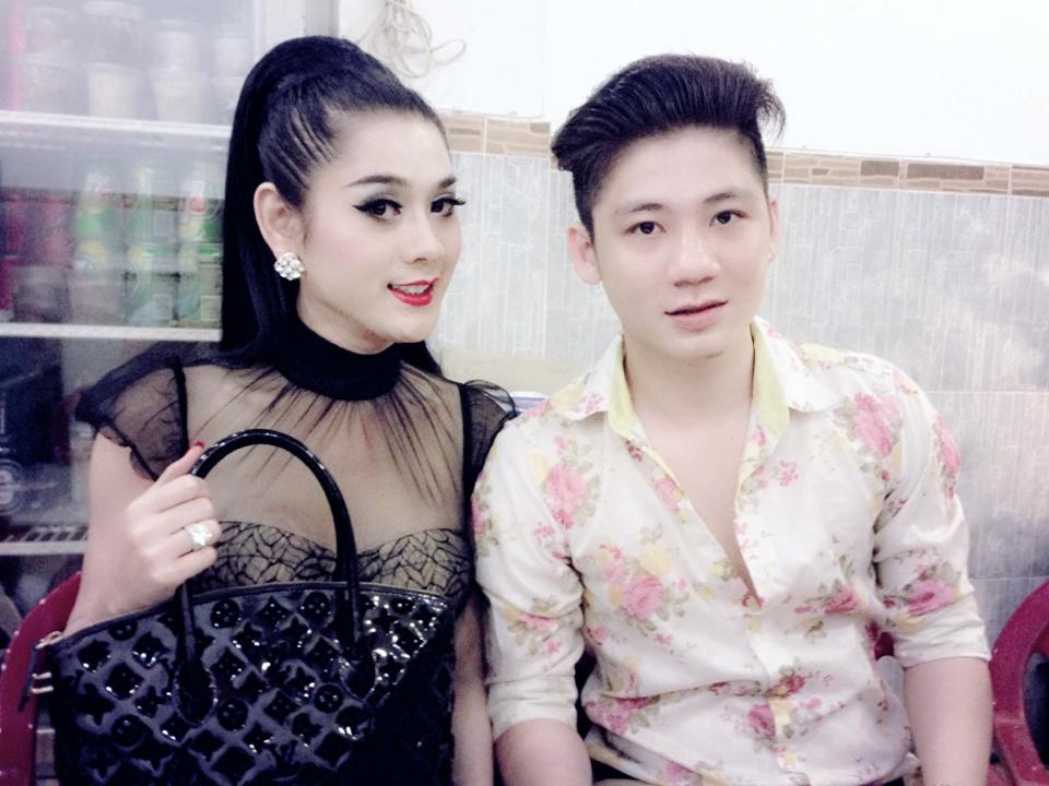 Tuy nhiên, đến khoảng tháng 4/2014, sau 3 năm gắn bó với nhau, Lâm Chí Khanh và Nguyên Cường quyết định chia tay.