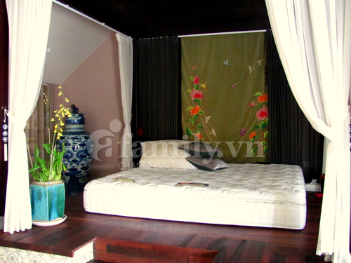 Năm 2012, cô Bống sinh đôi một trai và một gái tại Mỹ khi đã 42 tuổi. Chị từng tự hào chia sẻ rằng bố chồng là bác sĩ sản khoa nên ngay từ khi còn nhỏ Kevin đã từng theo ông vào bệnh viện làm tình nguyện. Thế nên anh rất thành thạo và khéo léo từ việc thay tã đến cho con ăn.
