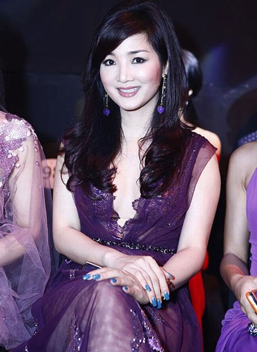 Nhìn nhan sắc của Giáng My, nhìn tri thức và công việc 13Win22 com hiện đang mở mà chị đang làm, nhiều người ghen tị với hạnh phúc mà số phận đã ưu ái dành cho người đẹp không tuổi này.