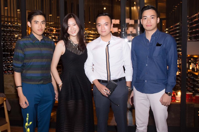 Ông Đỗ Anh Dũng có 3 người con. Hai con trai là Đỗ Hoàng Minh với nickname là Denis Do và Đỗ Hoàng Việt. 