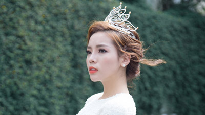 Đoạn video lập tức đã gây chú ý cộng đồng, tạo ra nhiều tranh cãi trên các diễn đàn. 
