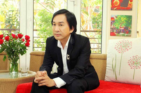 Vào trong kiểm tra, Đăng ký và nhận 60K 24 bao lì xì miễn phí mỗi ngày nghệ sĩ Kim Tử Long phát hiện chiếc két sắt bị phá, toàn bộ tiền, vàng, ngoại tệ (trị giá gần 1 tỷ đồng) bị lấy mất.