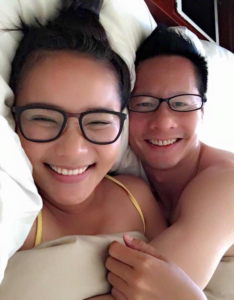 Thế nhưng, ở nước ngoài, cha mẹ ông vẫn hướng con đến với văn hóa Việt, đặc biệt là học đọc, viết chữ quốc ngữ. Cũng chính vì thế, ông nói và viết tiếng Việt khá rành.