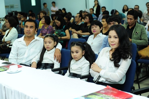 Có được hai tấm bằng đại học trong tay, Thảo quyết tâm tìm cách làm giàu.