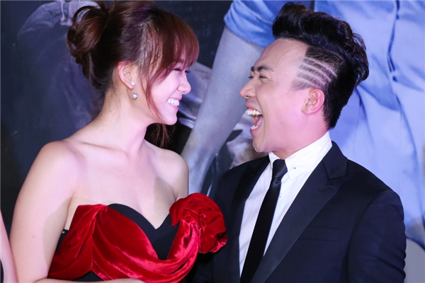 Trả lời phỏng vấn trên Thanh Niên, Trấn Thành cho biết: ''Mức thu nhập mà tôi có được đủ để lo cho cha mẹ và Đăng ký và nhận 60K 24 bao lì xì miễn phí mỗi ngày. Tôi cũng đã mua nhà và xe hơi tiền tỉ cho ba mẹ, tất nhiên phải có một số tiền nhất định mới có thể mua được''.