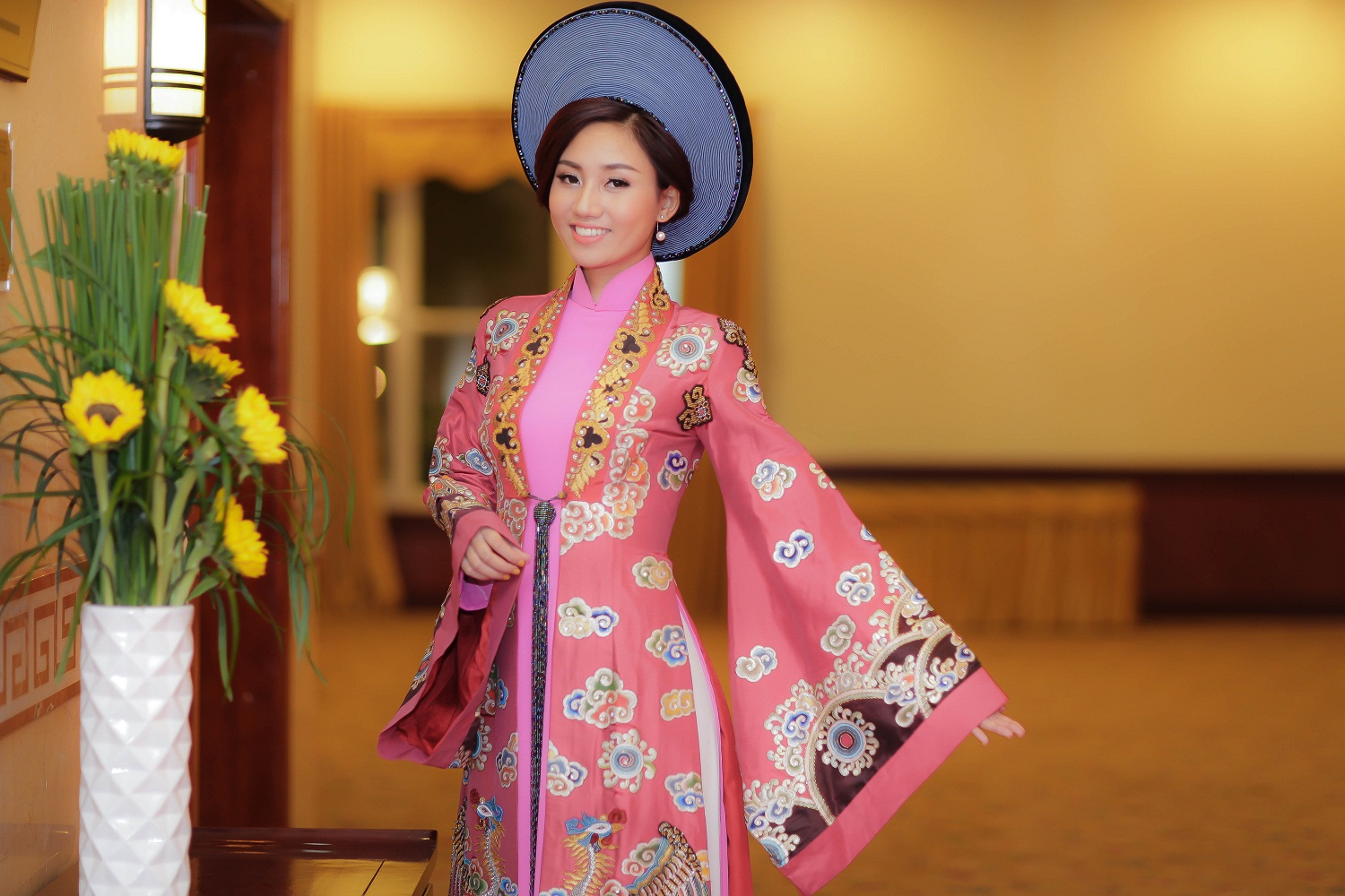Trà My còn là một cô gái vô cùng đáng nể về ý chí của mình. Trước cuộc thi Trà My sở hữu ngoại hình mũm mĩm với hình thể không chuẩn. 