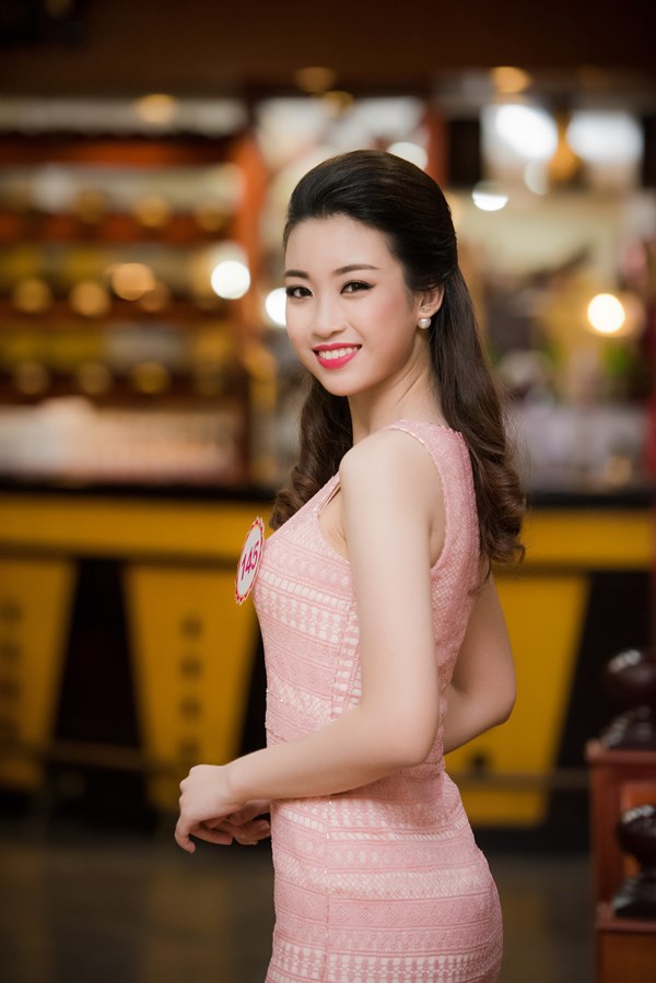 Đêm Chung kết cuộc thi ''Hoa hậu Việt Nam 2014'' đã kết thúc với ngôi vị cao nhất thuộc về thí sinh mang số báo danh 283 - Nguyễn Cao Kỳ Duyên. Cô gái sinh năm 1996 là sinh viên năm thứ nhất khoa Kinh tế 13 Win bet mobile mới nhất, trường Đại học Ngoại thương (Hà Nội). Đêm Chung kết cuộc thi ''Hoa hậu Việt Nam 2014'' đã kết thúc với ngôi vị cao nhất thuộc về thí sinh mang số báo danh 283 - Nguyễn Cao Kỳ Duyên. Cô gái sinh năm 1996 là sinh viên năm thứ nhất khoa Kinh tế 13 Win bet mobile mới nhất, trường Đại học Ngoại thương (Hà Nội).