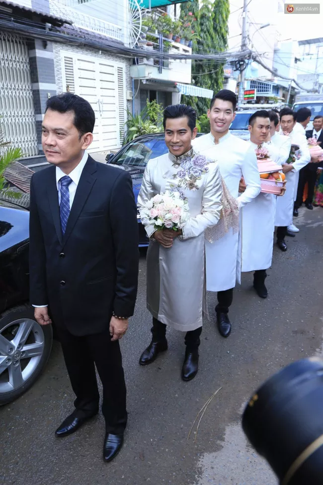 Đến nay, những lận đận của Ngọc Lan đã được bù đắp. Cô và Thanh Bình biết nhau đã 10 năm nhưng chỉ giữ quan hệ đồng nghiệp, bạn bè. Không chỉ luôn đồng hành cùng nhau mà họ còn thường xuyên dành cho nhau những điều ngọt ngào khiến nhiều người ganh tị. Thanh Bình không chỉ là người đàn ông tử tế, chu đáo mà anh còn là chỗ dựa vững chắc cho Ngọc Lan.