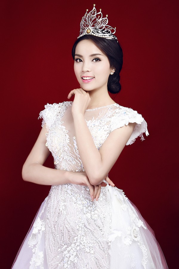 Khi còn là học sinh trung học phổ thông (THPT), Kỳ Duyên cũng từng theo học tại một trong những trường cấp ba nổi tiếng nhất cả nước - THPT chuyên Lê Hồng Phong (Nam Định). Khi còn là học sinh trung học phổ thông (THPT), Kỳ Duyên cũng từng theo học tại một trong những trường cấp ba nổi tiếng nhất cả nước - THPT chuyên Lê Hồng Phong (Nam Định).