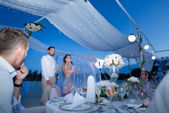 Và người đứng sau làm bệ phóng thành công cho người mẫu Vũ Nguyễn Hà Anh chính là “đại gia” mẹ, nhà báo, dịch giả Nguyễn Võ Lệ Hà. 