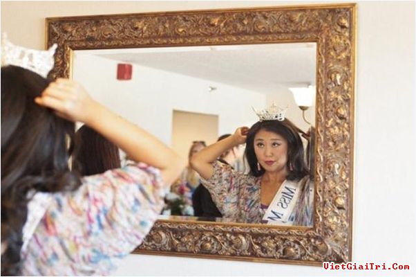 Những lời nhật xét này dường như chưa được khép lại bởi đến thời điểm hiện tại, nhan sắc cô vẫn bị mổ xẻ.