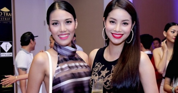 Trong phần tranh giành thí sinh, Phạm Hương cũng liên tục cắt ngang lời, không để Lan Khuê nói hết câu. 