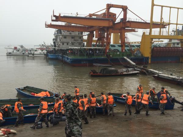 T&iacute;nh đến 10h s&aacute;ng 2/6, mới chỉ c&oacute; 30 người c&oacute; mặt tr&ecirc;n con t&agrave;u Trung Quốc bị nạn được cứu sống