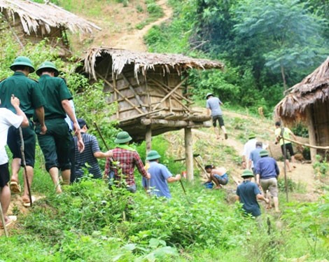 Hiện ban chuy&ecirc;n &aacute;n vụ thảm s&aacute;t ở Nghệ An đ&atilde; thu được con dao g&acirc;y &aacute;n của nghi phạm Vi Văn Mằn