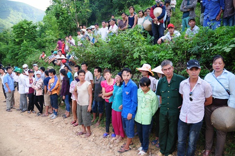 Người d&acirc;n kh&ocirc;ng y&ecirc;n t&acirc;m đi l&agrave;m như b&igrave;nh thường
