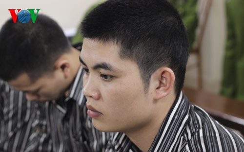 Kẻ lừa b&aacute;n người y&ecirc;u kh&ocirc;ng d&aacute;m quay đầu nh&igrave;n nạn nh&acirc;n lấy một lần