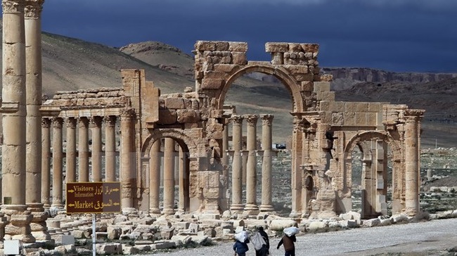 Th&agrave;nh phố cổ Palmyra đang dần bị khủng bố IS kiểm so&aacute;t