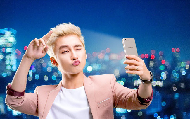 Ca sĩ Sơn Tùng quảng cáo cho điện thoại OPPO Ca sĩ Sơn Tùng quảng cáo cho điện thoại OPPO