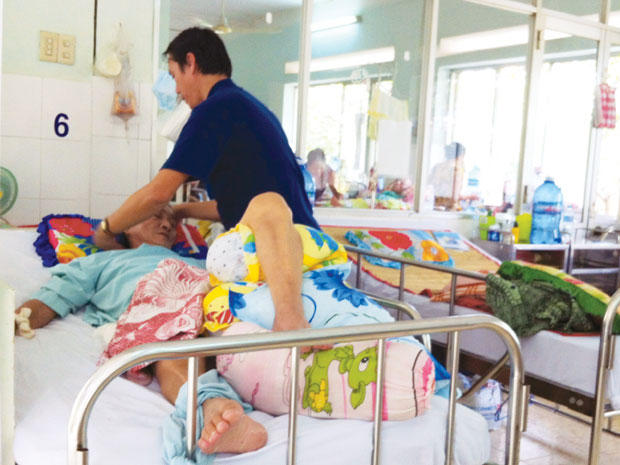 Chăm sóc bệnh nhân Chăm sóc bệnh nhân