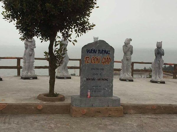 Vườn tượng 'khỏa th&acirc;n' ở Hải Ph&ograve;ng, dư luận dậy s&oacute;ng v&igrave; h&igrave;nh ảnh 'phản cảm'