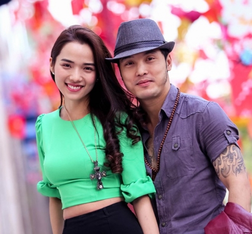 Khoảng thời gian mang thai cậu con trai thứ hai, Kim Cương tăng 18kg và sau khi sinh cô đã nhanh chóng lấy lại vóc dáng. Bí quyết của Kim Cương đó là siêng năng vận động.