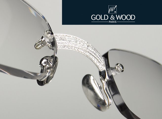 253 Diamond được sản xuất tại Paris. Đây là mẫu kính hoàn hảo với những đường cắt tinh xảo, bao gồm 22 viên kim cương. Gọng kính chắc chắn, sang trọng, dành cho những ai yêu thích sự thanh lịch. Chiếc kính này có giá 1,5 tỷ (~ 55,000 $).