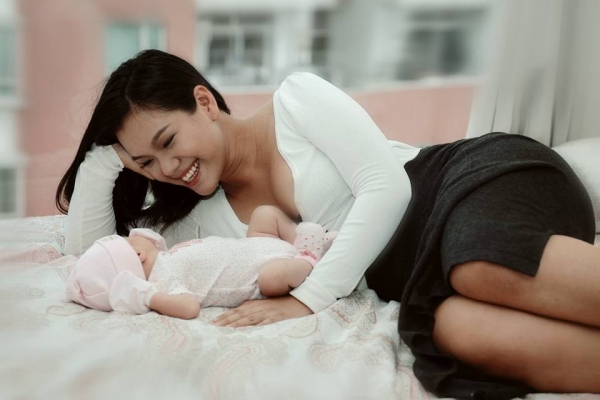 Nhưng Phương Vy hạnh phúc vì có thêm 1 thiên thần bé nhỏ mạnh khỏe bên mình
