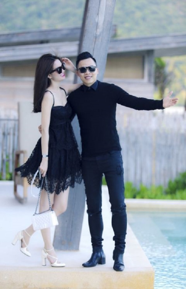 Ngay cả ngo&agrave;i đời thường, họ cũng th&acirc;n thiết như kh&ocirc;ng hề c&oacute; khoảng c&aacute;ch.