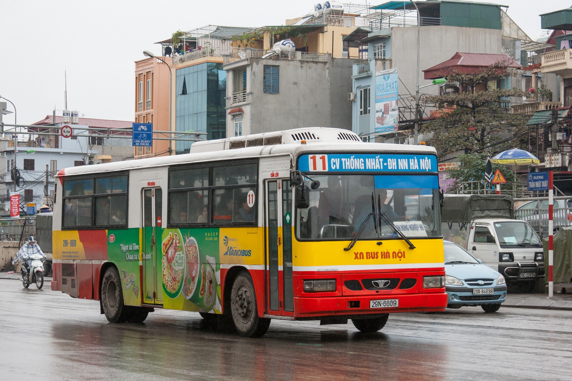 H&agrave; Nội: Những tuyến xe bu&yacute;t n&agrave;o được lắp đặt wifi miễn ph&iacute;?