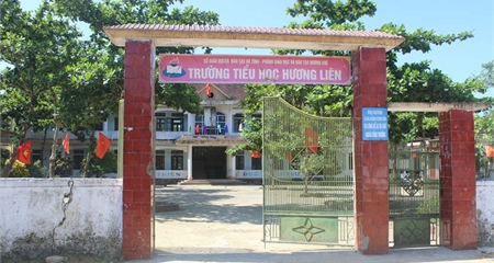Trường Ti&ecirc;u học Hương Li&ecirc;n nơi xảy ra vụ việc thầy gi&aacute;o đ&aacute;nh nhau