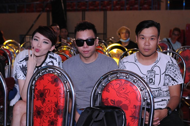 Đội Tóc Tiên hào hứng tập luyện cho đêm thi thứ 7 The Remix 2015 Đội Tóc Tiên hào hứng tập luyện cho đêm thi thứ 7 The Remix 2015