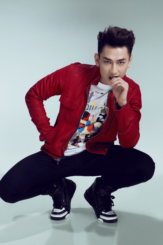Th&iacute; sinh nổi bật của chương tr&igrave;nh The Remix 2015, trưởng nh&oacute;m 365, Isaac được kh&aacute;n giả y&ecirc;u th&iacute;ch bởi khả năng vũ đạo, giọng h&aacute;t tốt v&agrave; ngoại h&igrave;nh cực điển trai