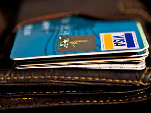 Kh&ocirc;ng n&ecirc;n sử dụng thẻ t&iacute;n dụng như thẻ ATM