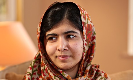 Malala Yousafzai, 17 tuổi, l&agrave; người trẻ nhất nhận giải Nobel
