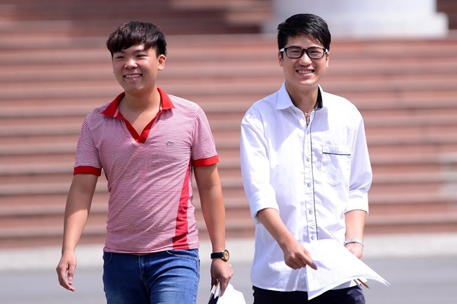 Nhiều th&iacute; sinh l&agrave;m xong m&ocirc;n to&aacute;n đề thi đại học năm 2014 với t&acirc;m trạng rất vui