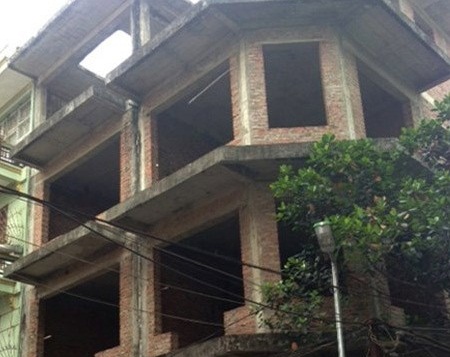 Ph&aacute;t hiện thi thể thanh ni&ecirc;n trong căn nh&agrave; hoang