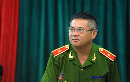 Thiếu tướng Hồ Sỹ Tiến, Cục trưởng Cục CSĐT tội phạm về TTXH đ&atilde; c&oacute; mặt tại Văn Y&ecirc;n, Y&ecirc;n B&aacute;i để phối hợp với C&ocirc;ng an Y&ecirc;n B&aacute;i điều tra, truy t&igrave;m hung thủ vụ thảm &aacute;n.