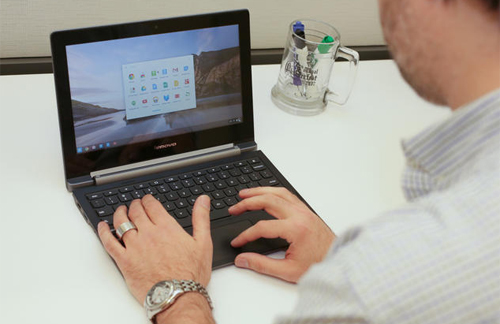 Laptop gi&aacute; rẻ c&oacute; b&agrave;n ph&iacute;m rời tiện lợi cho người d&ugrave;ng