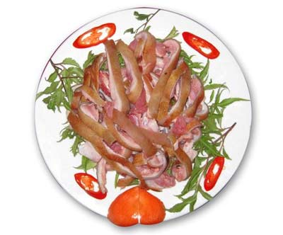 Những người kh&ocirc;ng n&ecirc;n ăn thịt d&ecirc; n&ecirc;n ki&ecirc;ng kỵ một số m&oacute;n ăn, đồ uống sau đ&acirc;y