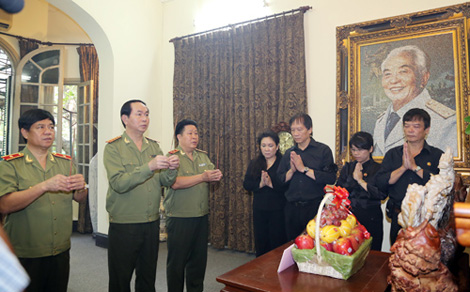 Thiếu tướng Đo&agrave;n Duy Khương l&agrave;m Gi&aacute;m đốc C&ocirc;ng an H&agrave; Nội