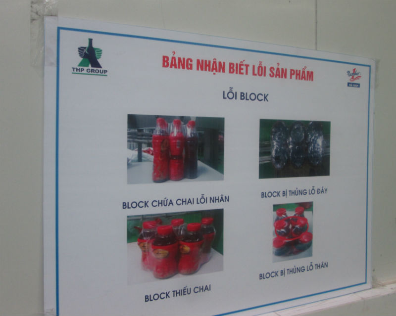 Ngay trong nhà máy, các bảng chỉ dẫn sản phẩm sai, lỗi cần loại bỏ cũng được giới thiệu để các công nhân nhà máy nắm được