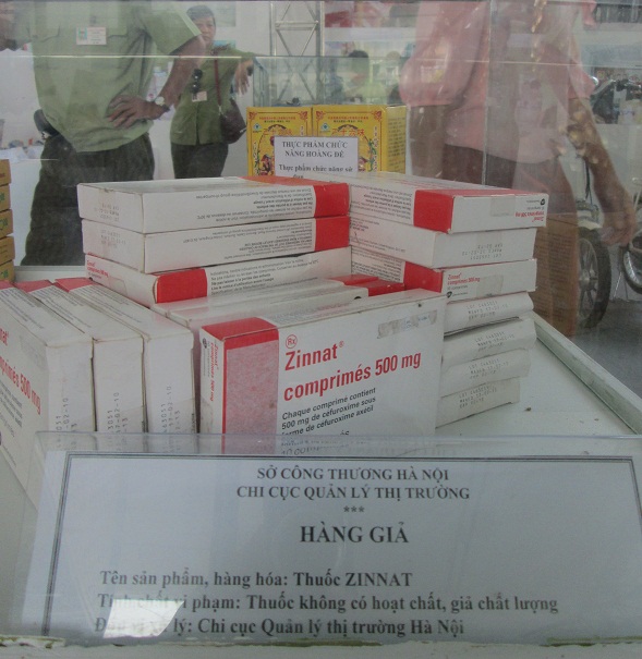 Chi cục Quản lý Thị trường Hà Nội trưng bày, giới thiệu hàng thật, hàng giả tại triển lãm Triển lãm “Thành tựu Sòng Bài Trực Tuyến 13Win.com-văn hóa-xã hội của Thủ đô qua 60 năm xây dựng và phát triển” do Thành ủy, Hội đồng nhân dân, Ủy ban nhân dân Thành phố Hà Nội tổ chức