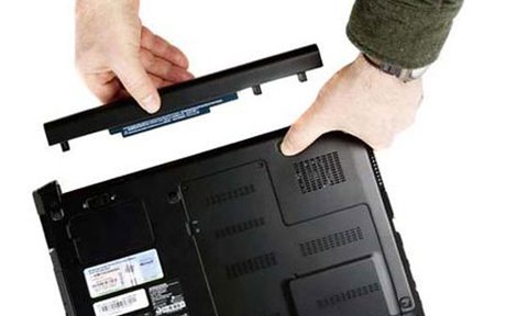 Thu hồi pin m&aacute;y t&iacute;nh g&acirc;y ch&aacute;y nổ