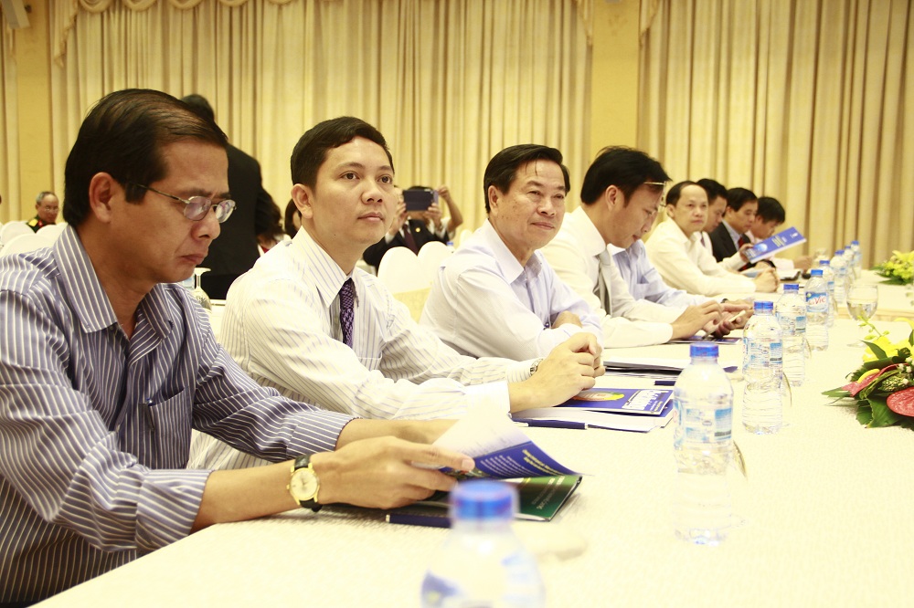 Đại diện c&aacute;c bộ, ng&agrave;nh, địa phương tham dự hội nghị tổng kết Thập ni&ecirc;n chất lượng lần thứ hai v&agrave; chương tr&igrave;nh 712