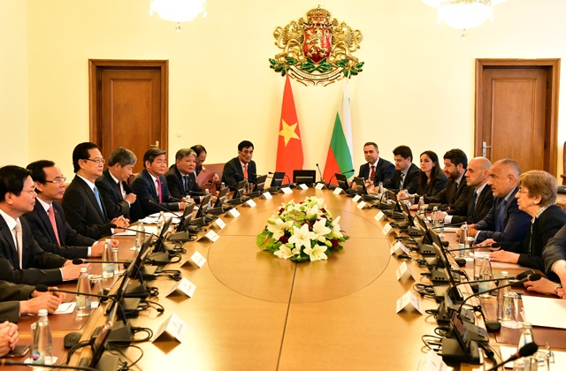 Thủ tướng Nguyễn Tấn Dũng đã h&ocirc;̣i đàm với Thủ tướng Bulgaria Boyko Borissov.