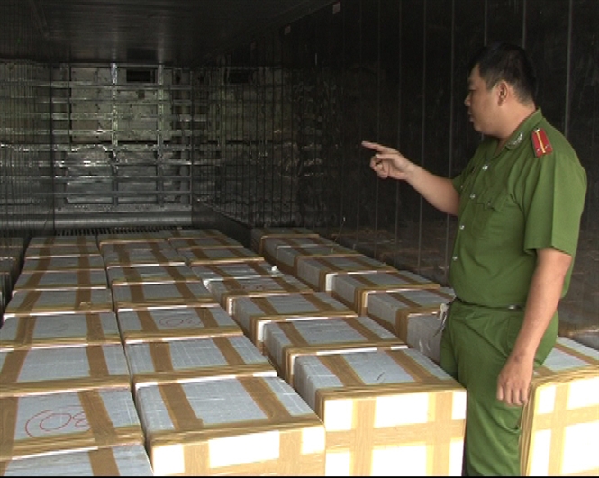 Thực phẩm bẩn m&ugrave;a h&egrave;: Bắt giữ 360kg tim lợn Trung Quốc
