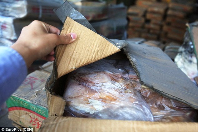H&agrave;ng loạt vụ thu giữ thịt thối 40 năm, đu đủ đ&ocirc;ng lạnh qu&aacute; hạn khiến người d&acirc;n kh&ocirc;ng khỏi lo ngại về vấn đề 13Win OKVIP Cá cược bóng đá bẩn Trung Quốc