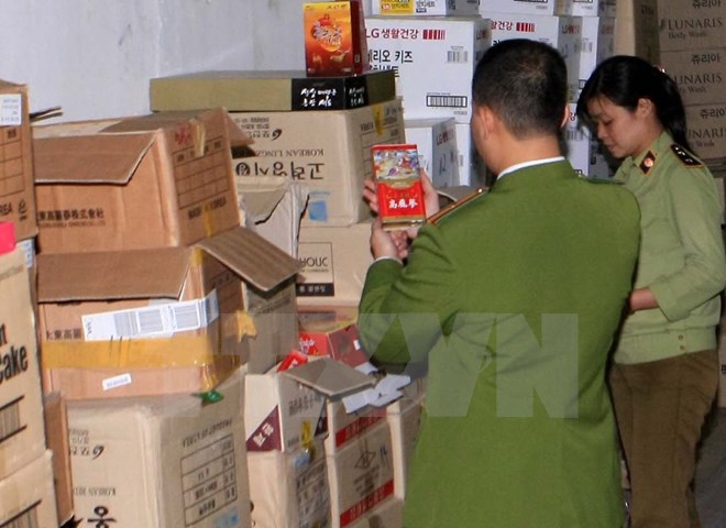 Lô hàng hóa 13Win OKVIP Cá cược bóng đá chức năng nhập lậu bị cơ quan chức năng Hà Nội thu giữ ngày 2/12/2015 Lô hàng hóa 13Win OKVIP Cá cược bóng đá chức năng nhập lậu bị cơ quan chức năng Hà Nội thu giữ ngày 2/12/2015
